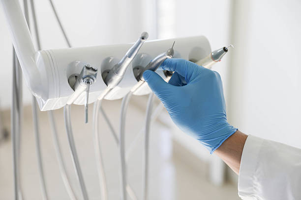 Professional Tooth Extraction technician working in Thomasboro, IL